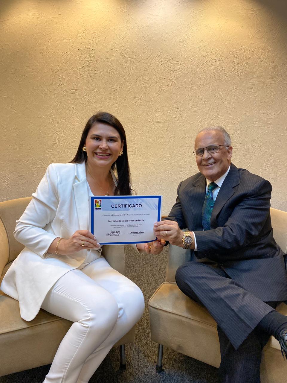 Foto da equipe da Clínica Purity com Dr. Lair Ribeiro, referência em medicina integrativa